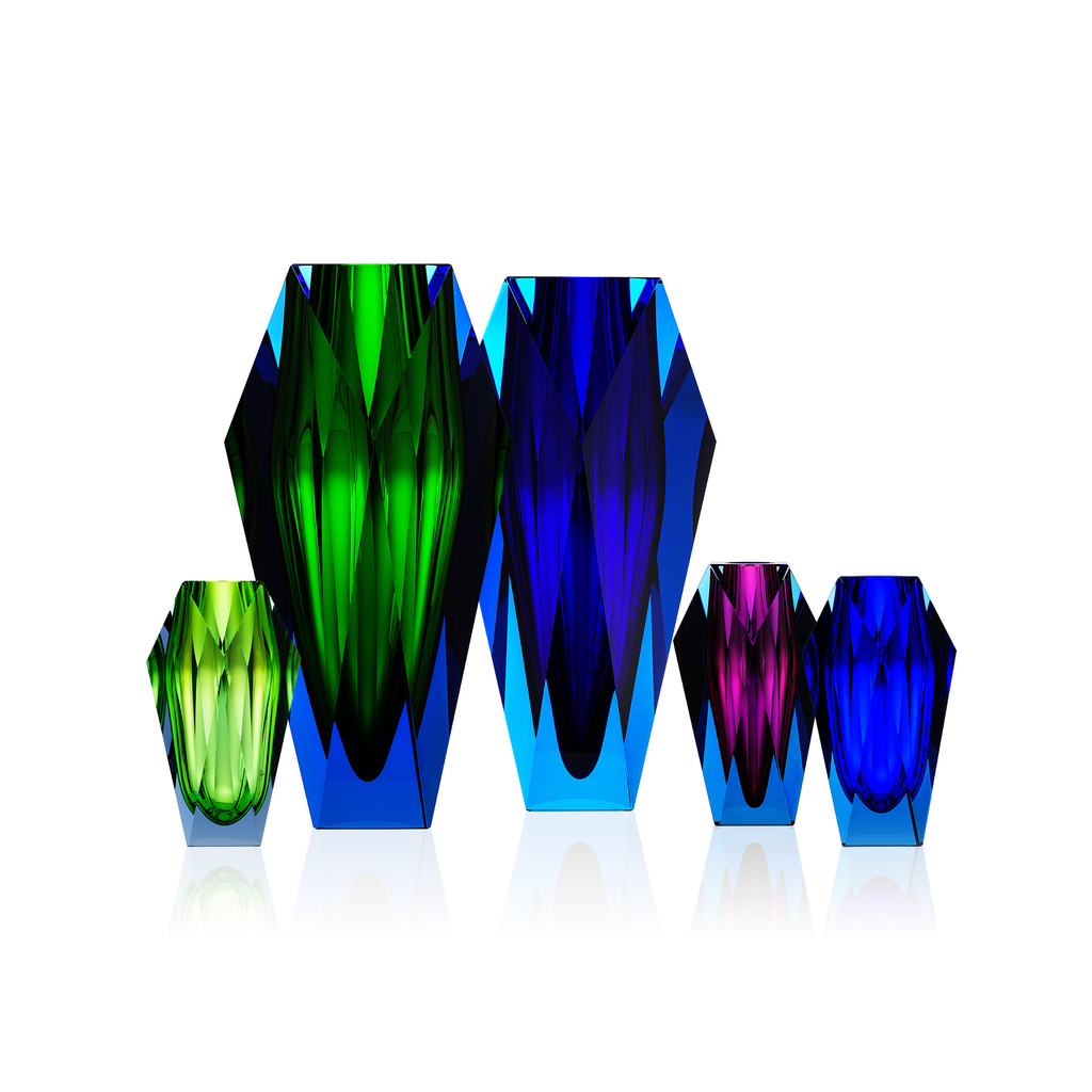 Gema crystal vases from the designer Kateřina Doušová | Moser
