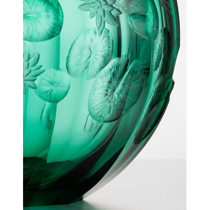 Globe váza, 27 cm, nefrit