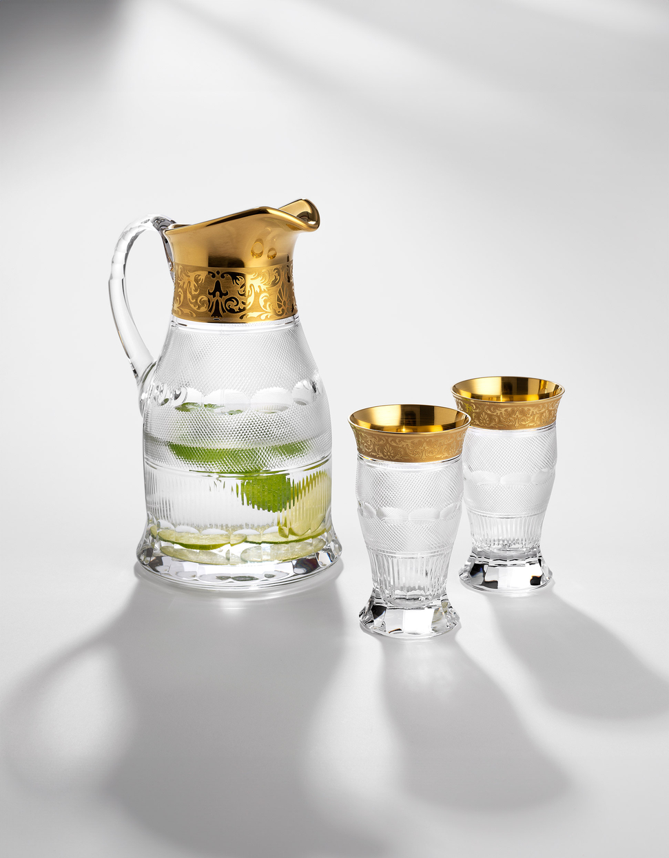 Splendid set of a water jug and two glasses - gallery #1