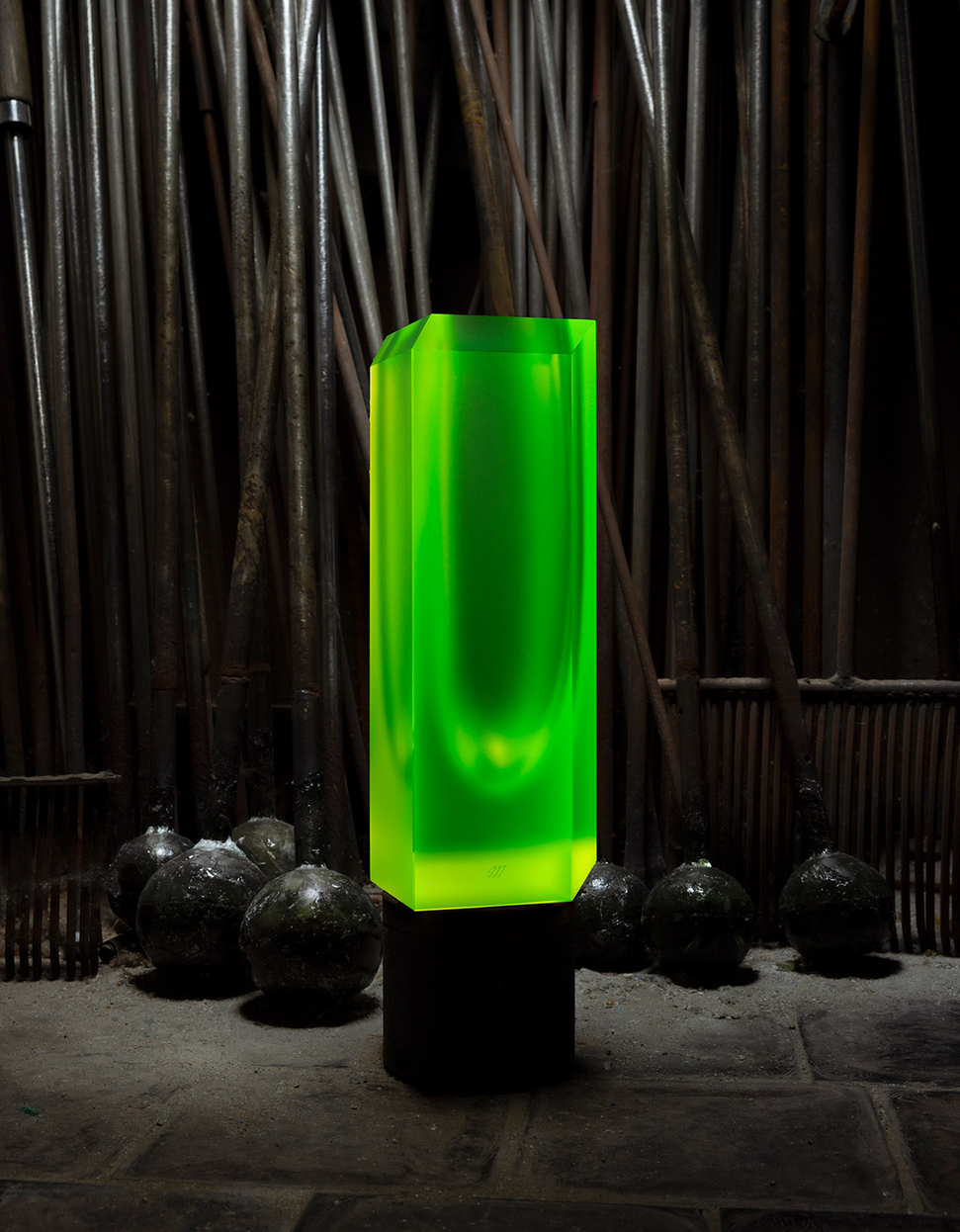 Abyss váza, 36 cm, mat, uran - galerie #1